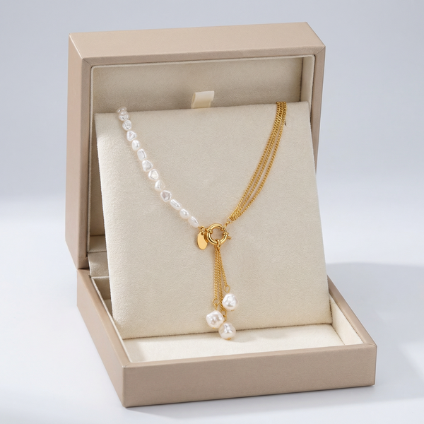 Collar elegante con colgante de perlas